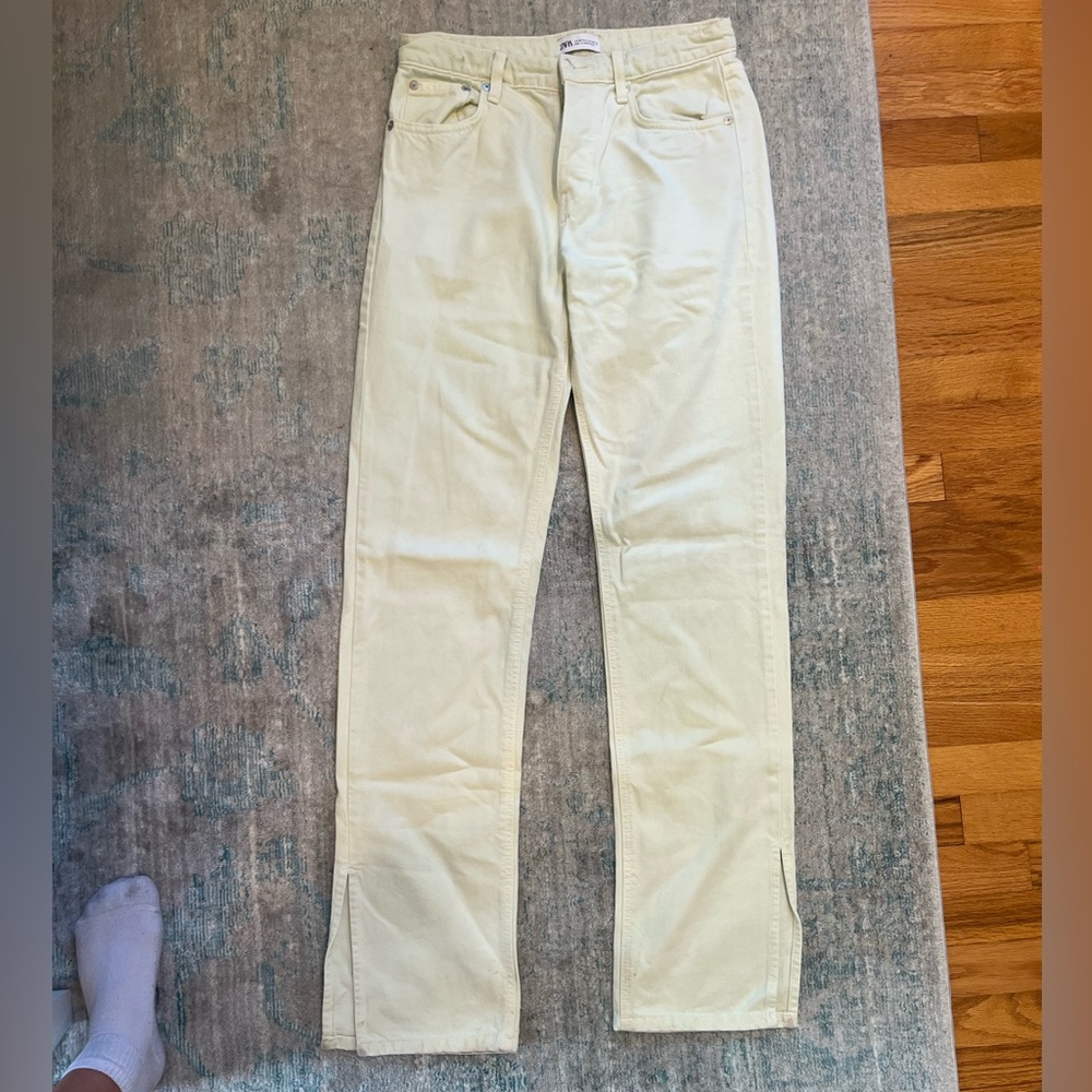 Zara Women’s Light Green Straight Jeans